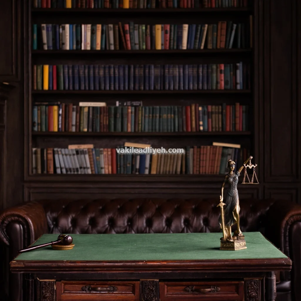 وکیل دادگستری جرایم مالی و کلاهبرداری در شیراز